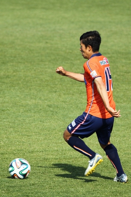 R32E6878-11.jpg