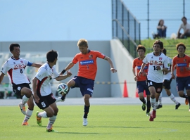 R32X2477-11.jpg