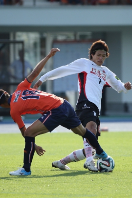 R32X2561-11.jpg