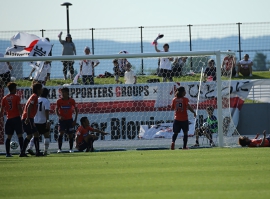 R32X2724-11.jpg