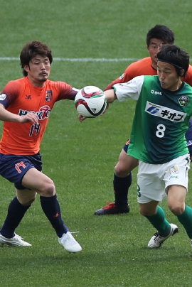 R32X6561-11.jpg