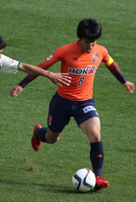 R32X6794-11.jpg