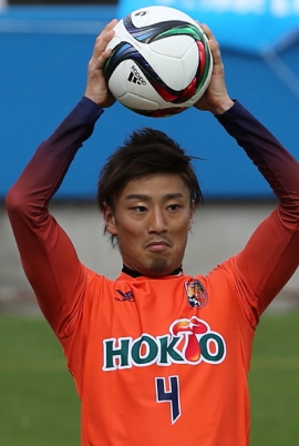 R32X9984-11.jpg