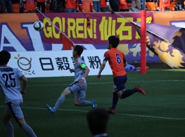 R32X1008-11.jpg