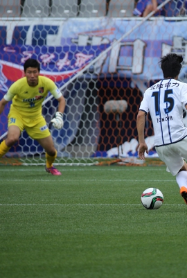 R32X2656-11.jpg