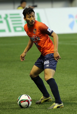 R32X3399.JPG