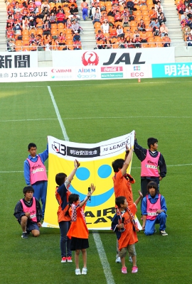 R32E4893-11.jpg