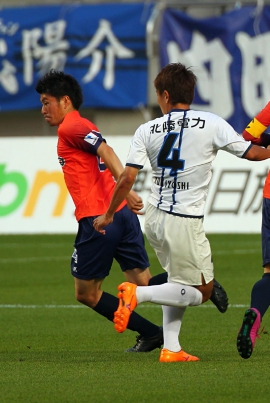 R32E5275-11.jpg
