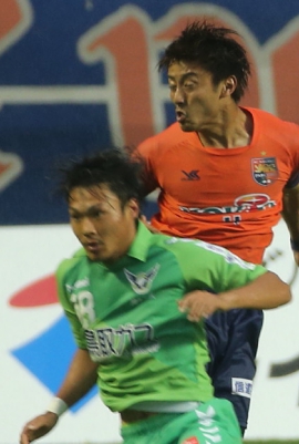 R32X6067-11.jpg