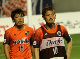 R32X6842-11.jpg